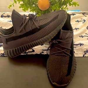 Yeezys EUC size 11 1/2 cinder